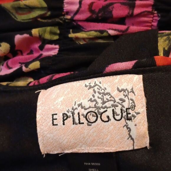 Epilogue Dark Floral Maxi - Picture 2 of 11
